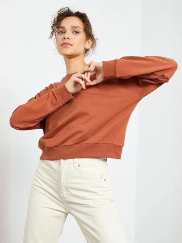 Sweat-shirt 'Sweatshirts' Tommy Life en rouge : devant
