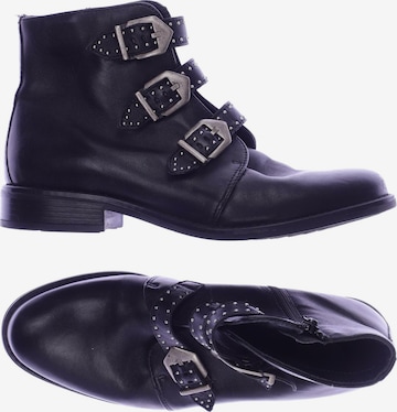 Pier One Stiefelette 38 in Schwarz: predná strana