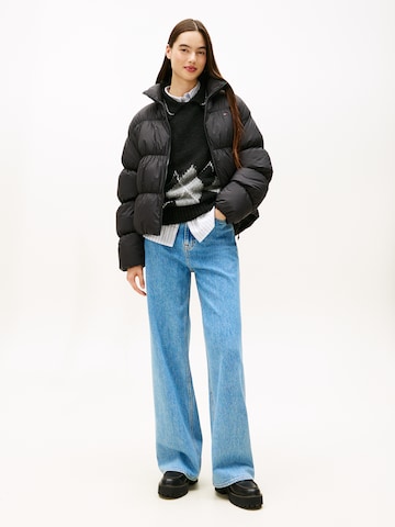 Geacă de iarnă de la Tommy Jeans pe negru