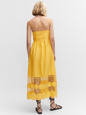 MANGO Letnia sukienka 'Borris' w kolorze żółty