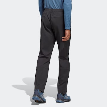 ADIDAS TERREX - Slimfit Pantalón de montaña en negro