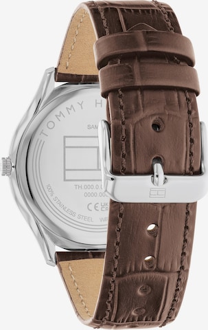 TOMMY HILFIGER Analog Watch in Brown