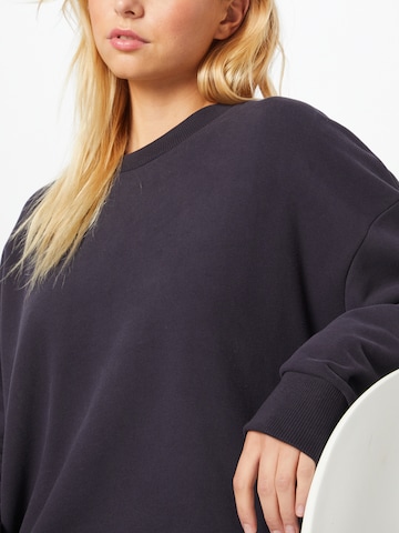 Sweat-shirt Rich & Royal en bleu