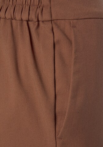 Regular Pantalon à plis LASCANA en marron