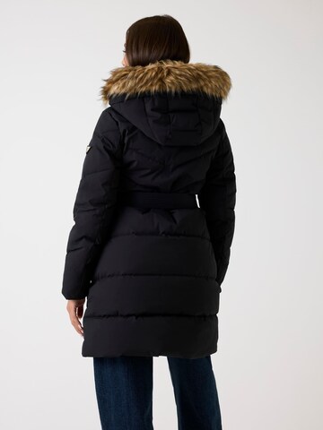 GUESS Winter Jacket in Black