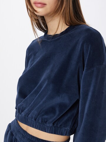 Sweat-shirt 'Wendy' ABOUT YOU en bleu