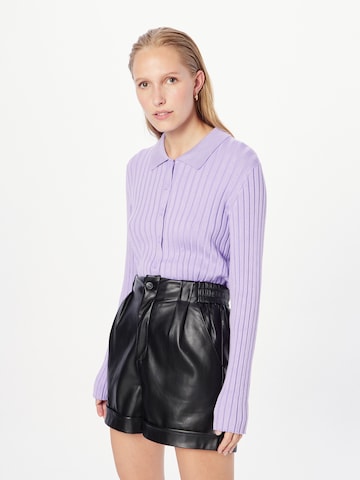 Cardigan Monki en violet : devant