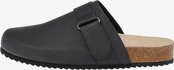 Pull&Bear Slippers i svart