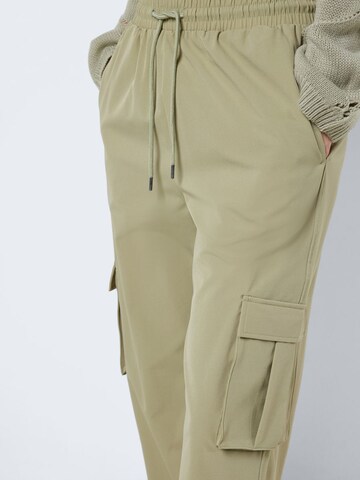 Regular Pantalon cargo 'Kirby' Noisy may en vert