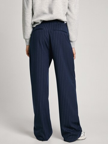 Pepe Jeans Regular Pleat-Front Pants 'Daria' in Blue