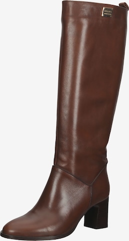 SCAPA Boots in Brown: front