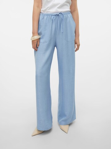 VERO MODA Baggy Trousers 'melaney' in Blue: front