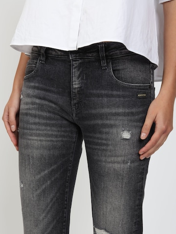 Gang Tapered Jeans '94NADIA CROPPED ' in Zwart