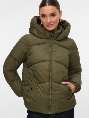 VERO MODA - Chaqueta de invierno 'VMUPPSALA' en verde: frente