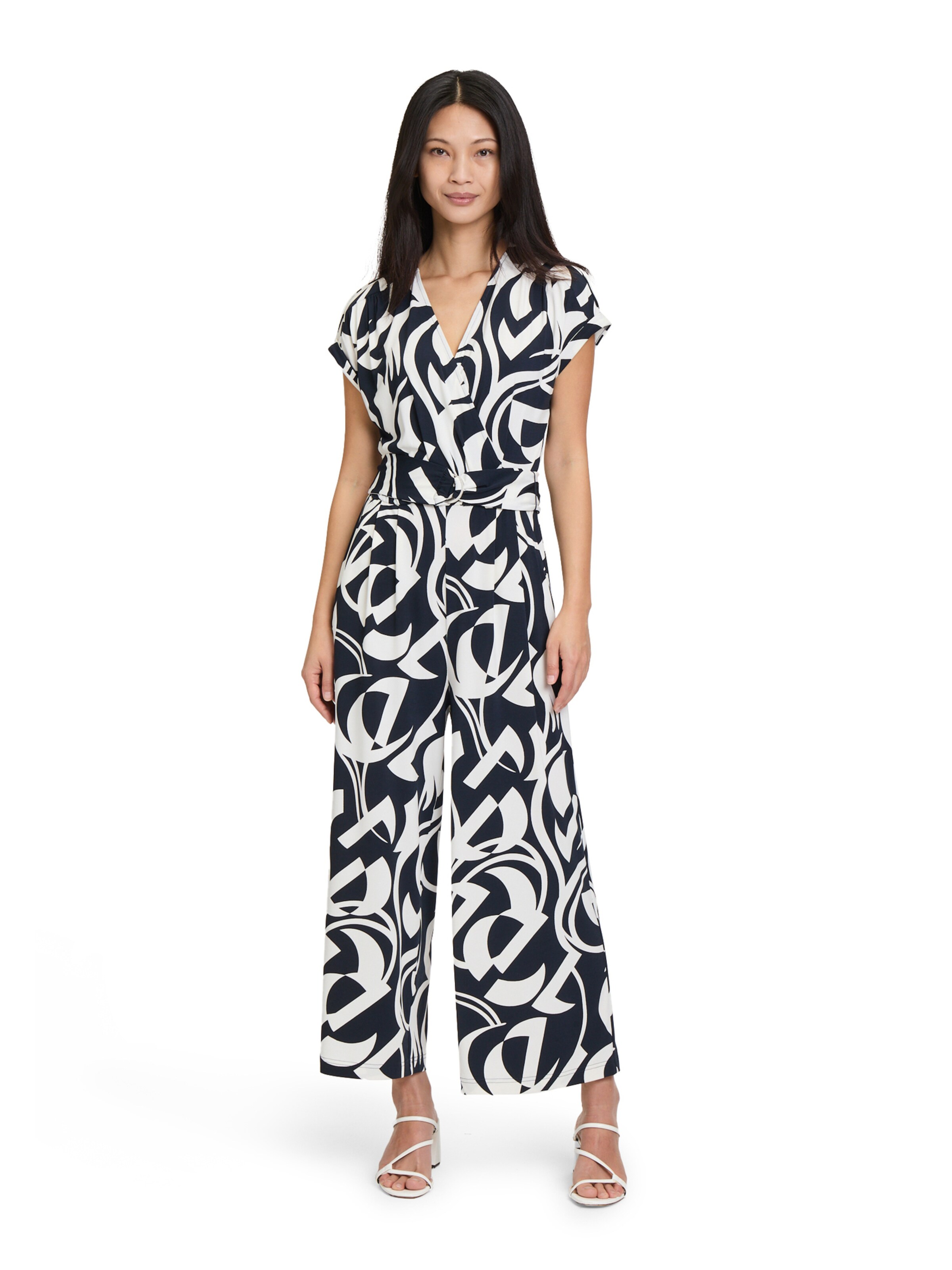 Tuta jumpsuit di Betty Barclay in nero: frontale