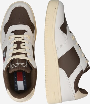 Tommy Jeans Sneaker in Braun