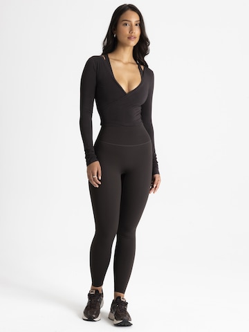 OMNANA Shirt 'MUSE™' in Braun