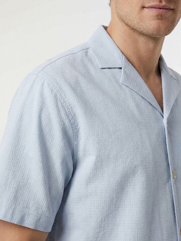 Everly Тениска в синьо