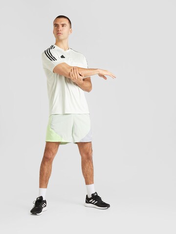 ADIDAS PERFORMANCE Regular Sportshorts 'Own The Run' in Grün