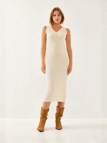 Bianco Lucci Suit in Beige