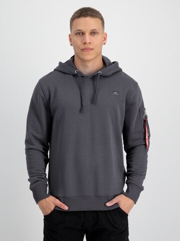 ALPHA INDUSTRIES - Sweatshirt 'X-Fit' em cinzento: frente