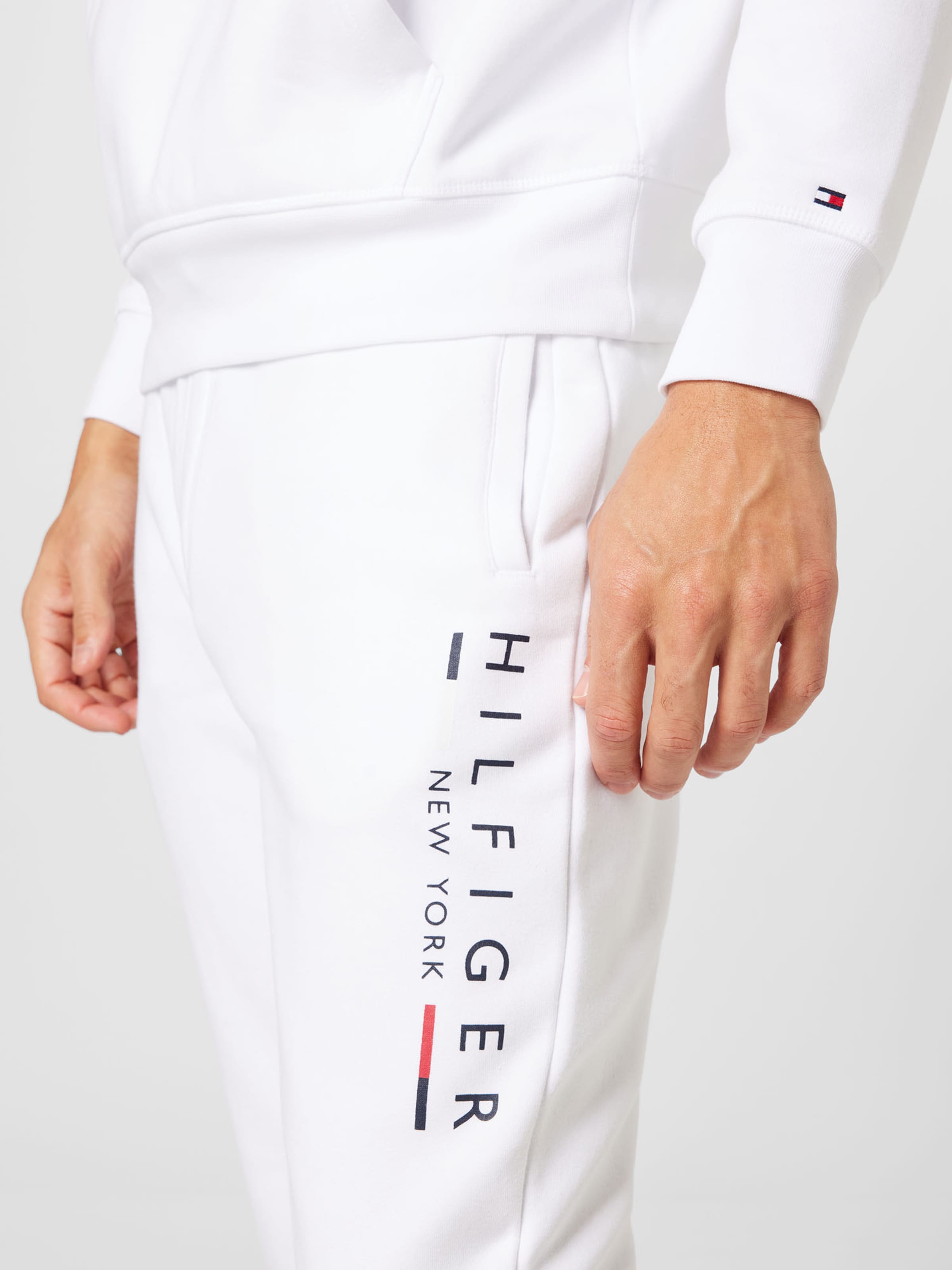 TOMMY HILFIGER Ropa para correr en Blanco ABOUT YOU