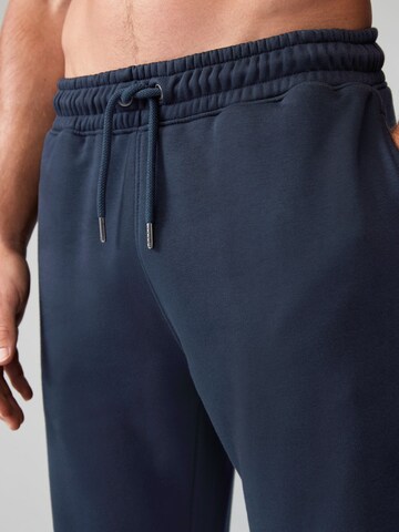 Next Tapered Broek in Blauw