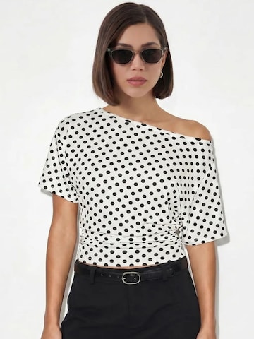 Bigdart Blouse in Wit: voorkant