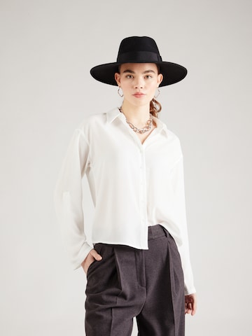 VILA - Blusa en blanco: frente