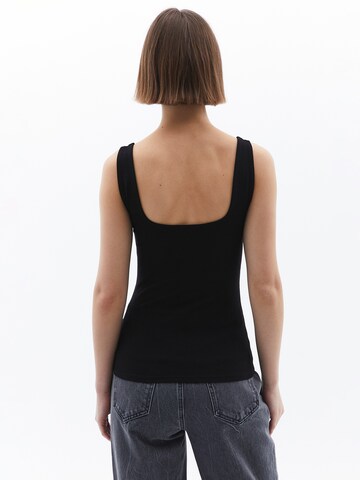 OXXO Top in Zwart