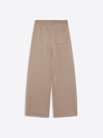 Bershka Szeroka nogawka Spodnie w kolorze beżowy