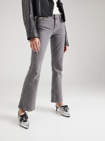 Bootcut Jeans 'G09' di GUESS JEANS in grigio: frontale