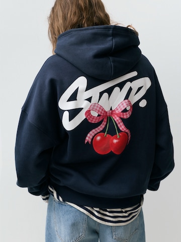 Pull&Bear Mikina – modrá: přední strana