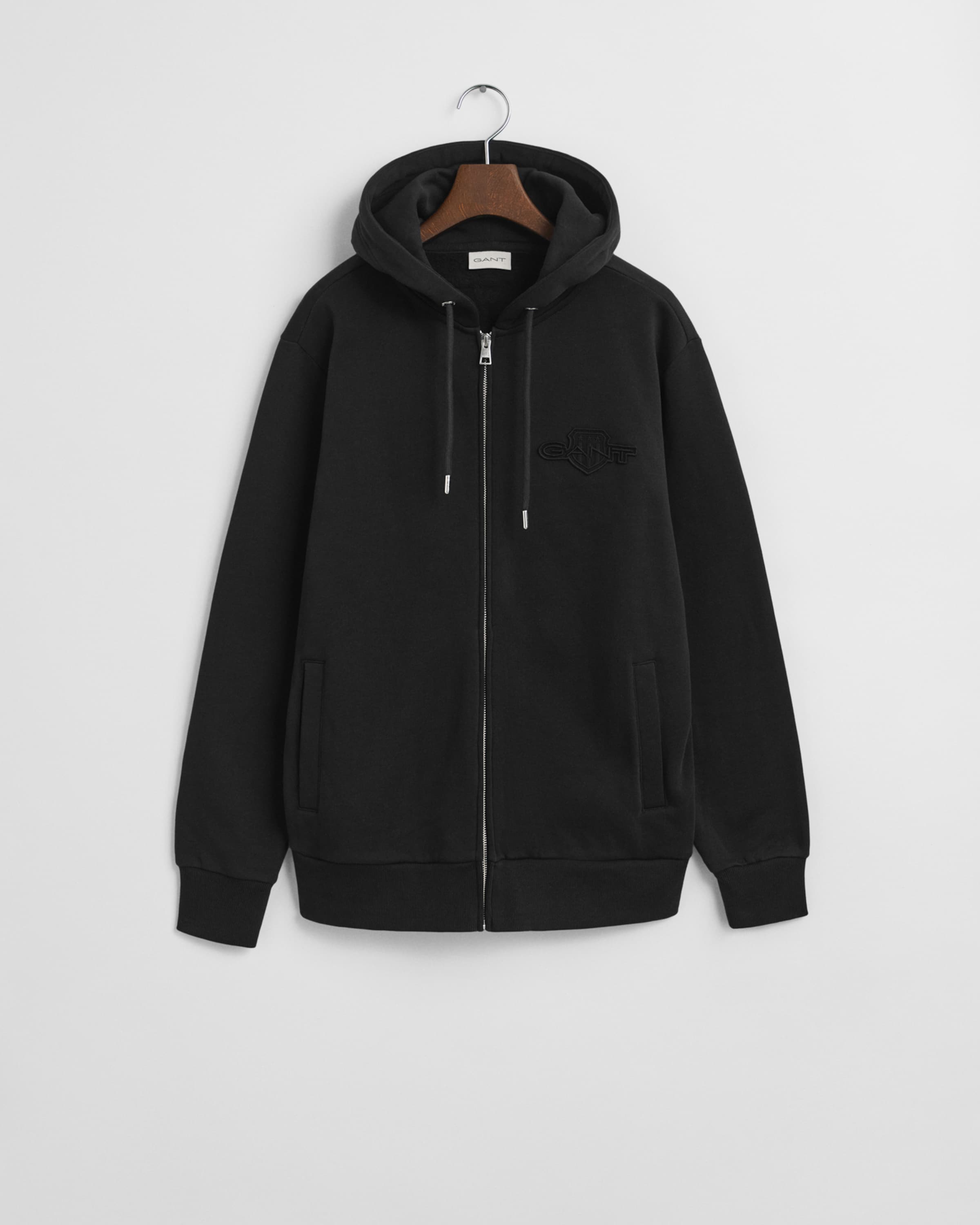 GANT Zip-Up Hoodie in Black: front