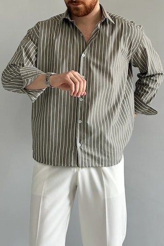 Coupe regular Chemise Trendyol en vert
