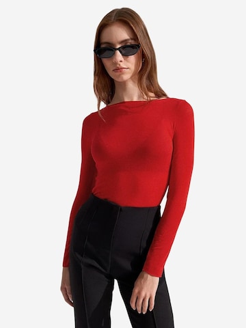 Dilvin Shirt in Red