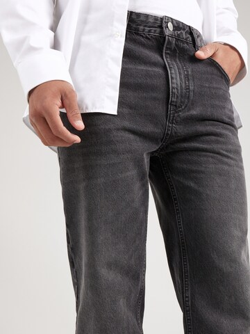 Guido Maria Kretschmer Men Tapered Jeans 'Mailo' in Grijs