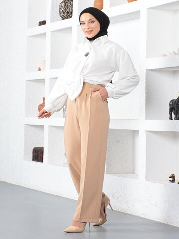 MODAMIHRAM Broek in Beige: voorkant