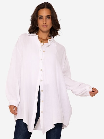 SASSYCLASSY - Blusa em branco: frente