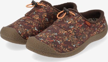 KEEN Slippers in Brown