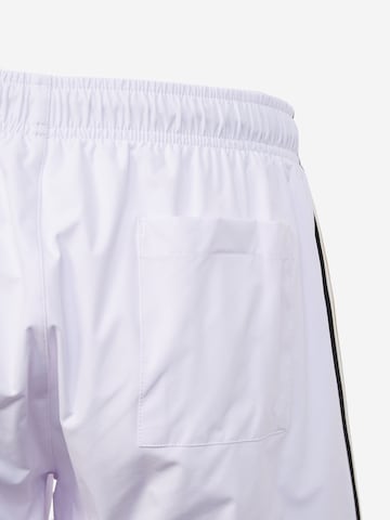 BOSS Black Kratke kopalne hlače 'Iсonic' | bela barva