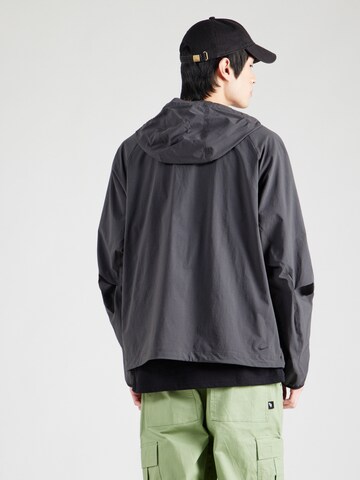 Veste mi-saison Nike Sportswear en gris