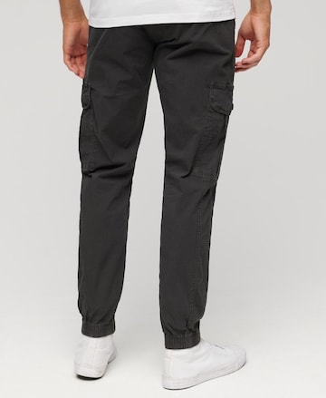 Regular Pantalon cargo Superdry en noir