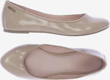 ESPRIT Flats & Loafers in 36 in Beige: front