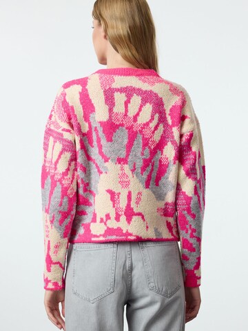 Trendyol Sweater in Pink