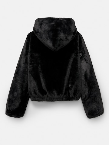 Giacca di mezza stagione di Pull&Bear in nero