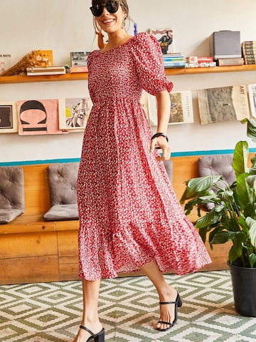 Abito di olalook in rosso