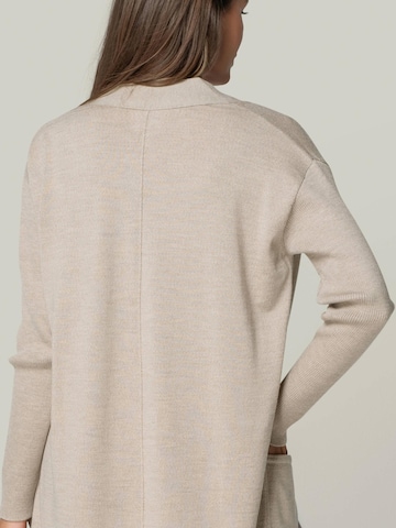 Tenue d'intérieur 'LOUNGEWEAR SET  - Cardigan Blossom & Top Blossom & Pants Bailey' YOU LOOK PERFECT en beige