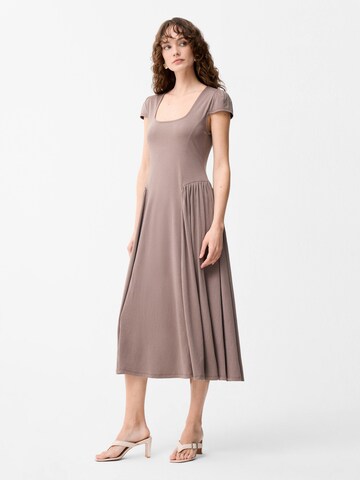 adl Dress in Brown