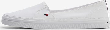 TOMMY HILFIGER Slip on boty 'Essential' – bílá: přední strana